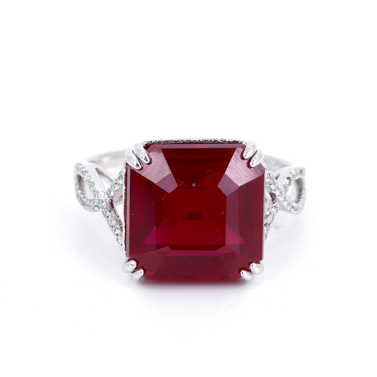 LARGE RUBY AND DIAMOND 18CT GOLD RING.