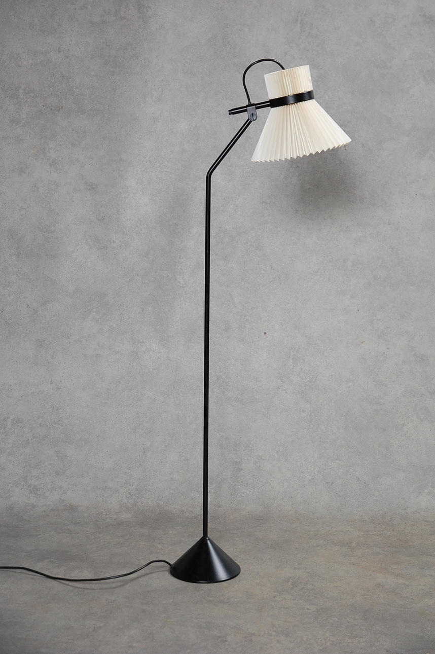 GOLVLAMPA, Le Klint.