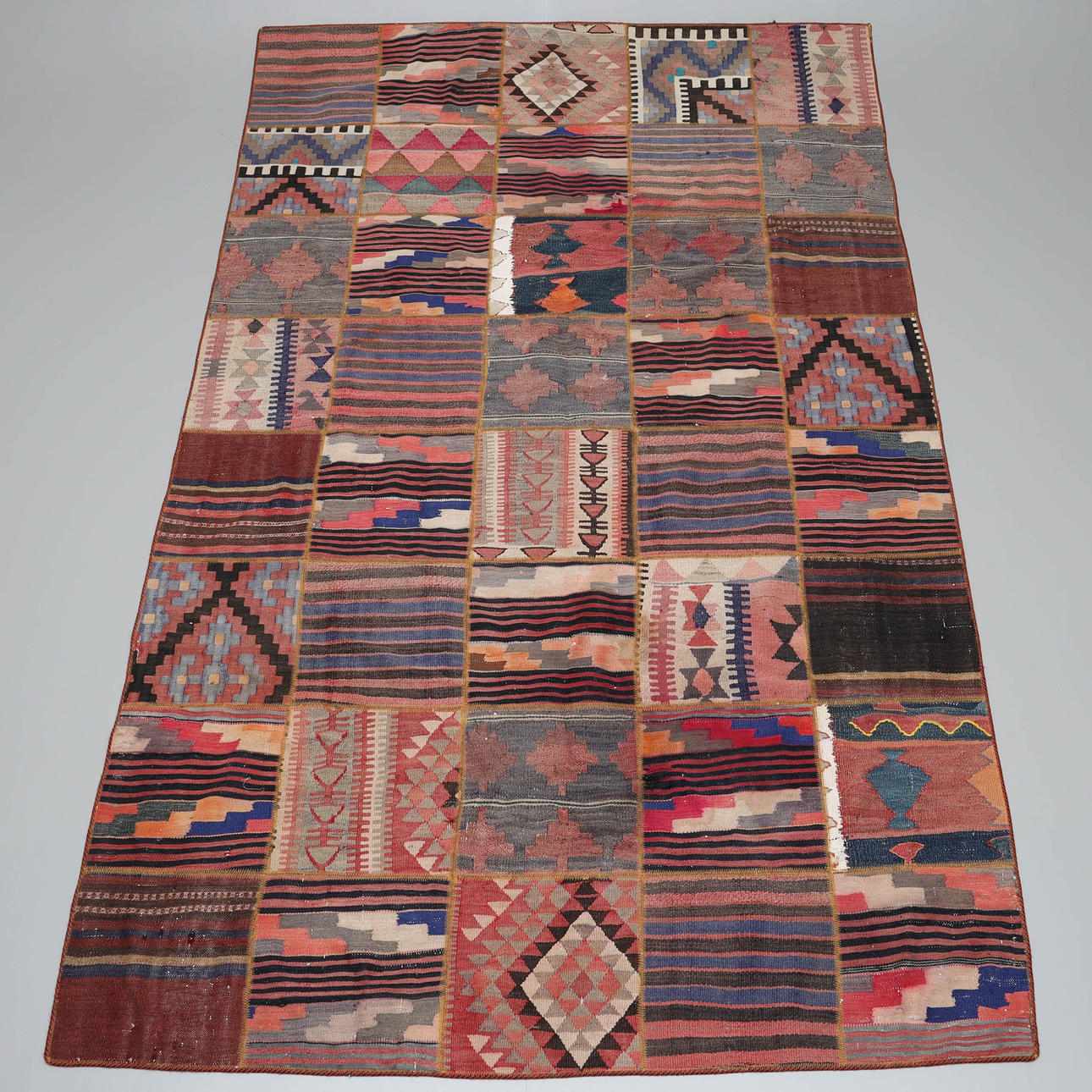 MATTA, Kelim patchwork, handknuten, ull, 315 x 200 cm, persisk.