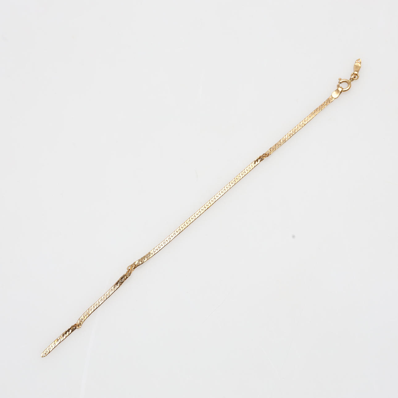 ARMBAND 18K guld, vikt ca 2,7 gram.