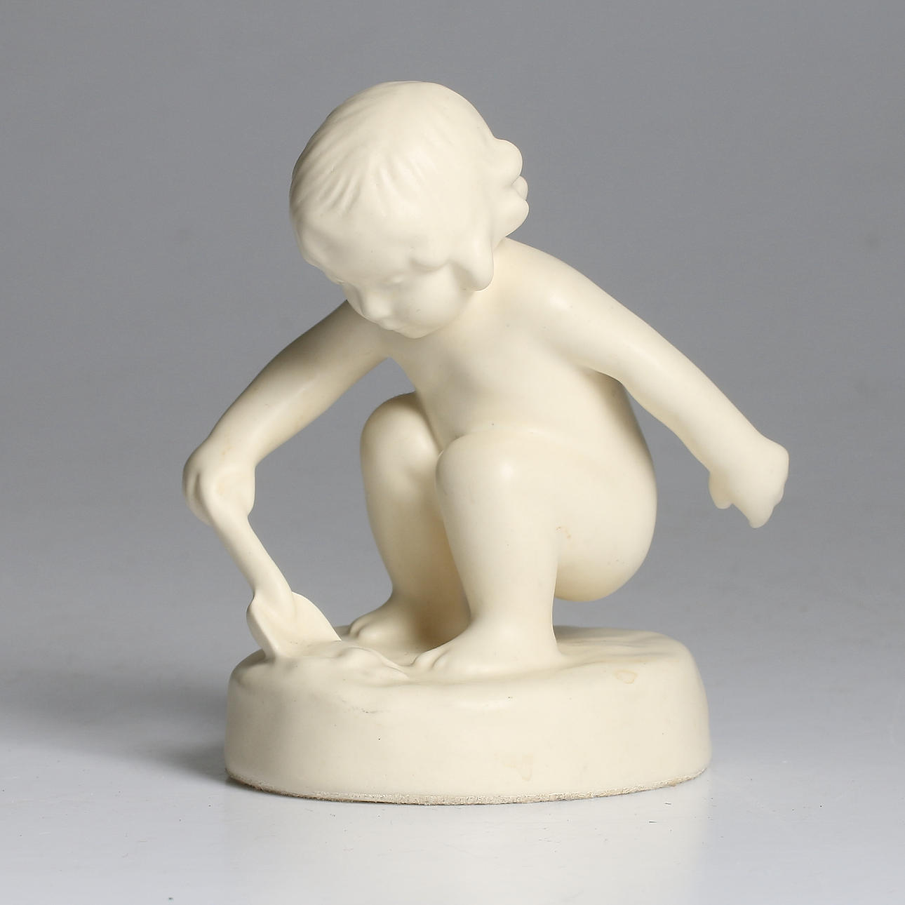 FIGURIN, keramik, P. Ipsens Enke, Danmark, 1900-talets första hälft.