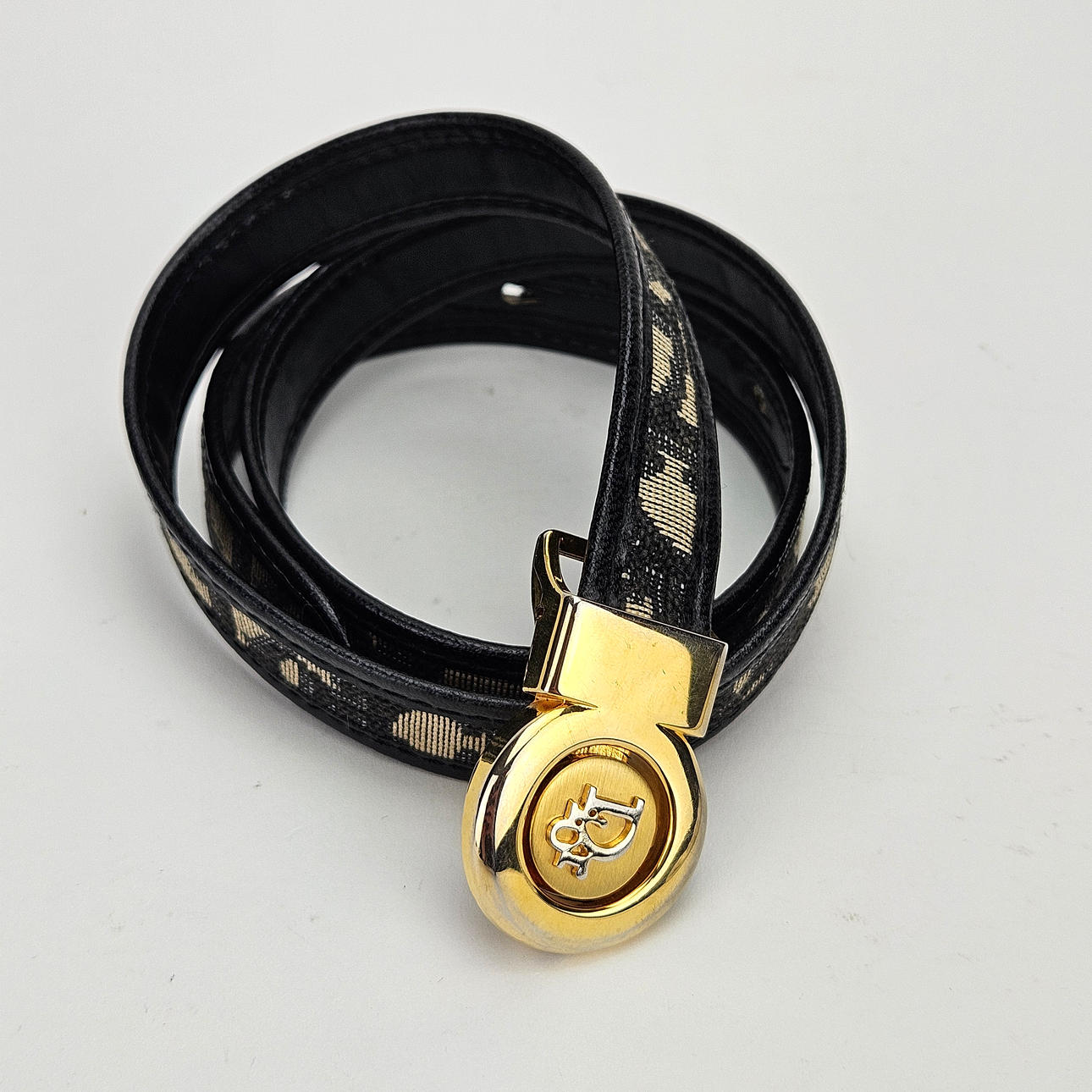 CHRISTIAN DIOR. Skärp.