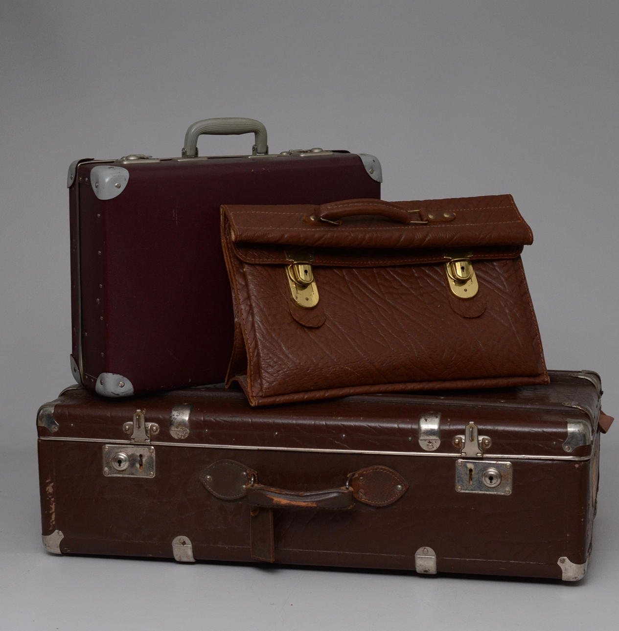 VÄSKOR OCH RESVÄSKA RETRO.