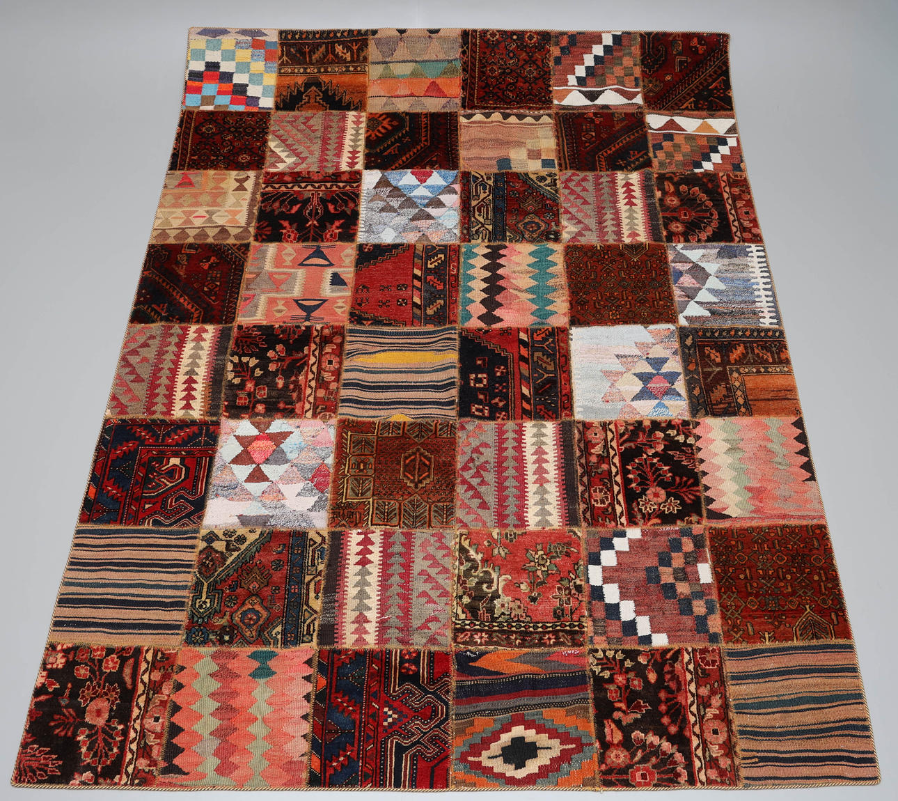 MATTA, Kelim patchwork, handknuten, ull, 314 x 240 cm, persisk.