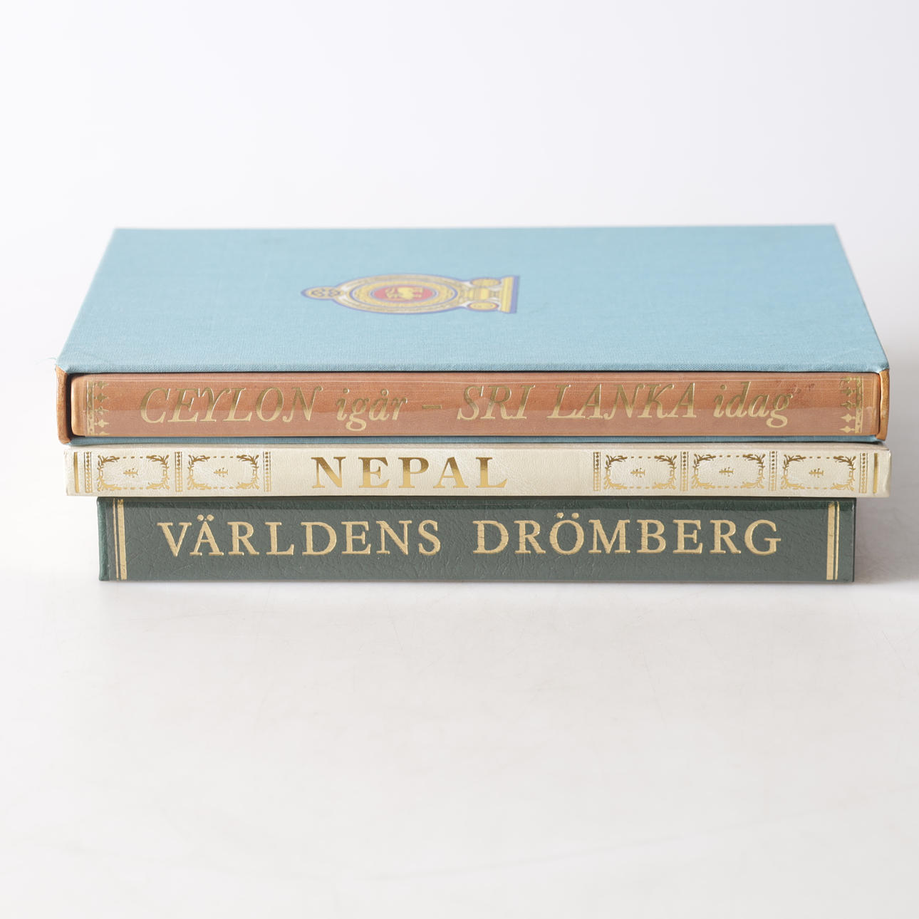 BÖCKER, 3 st. Delvis Världens drömberg, Dölf Reist.