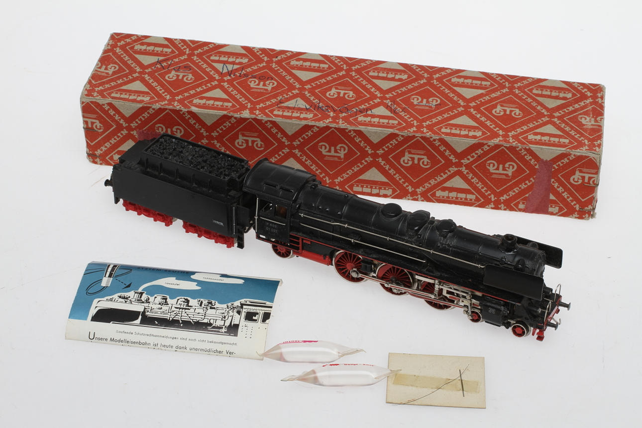 MODELLTÅG MÄRKLIN ånglok 3026 BR 01 i originalkartong.