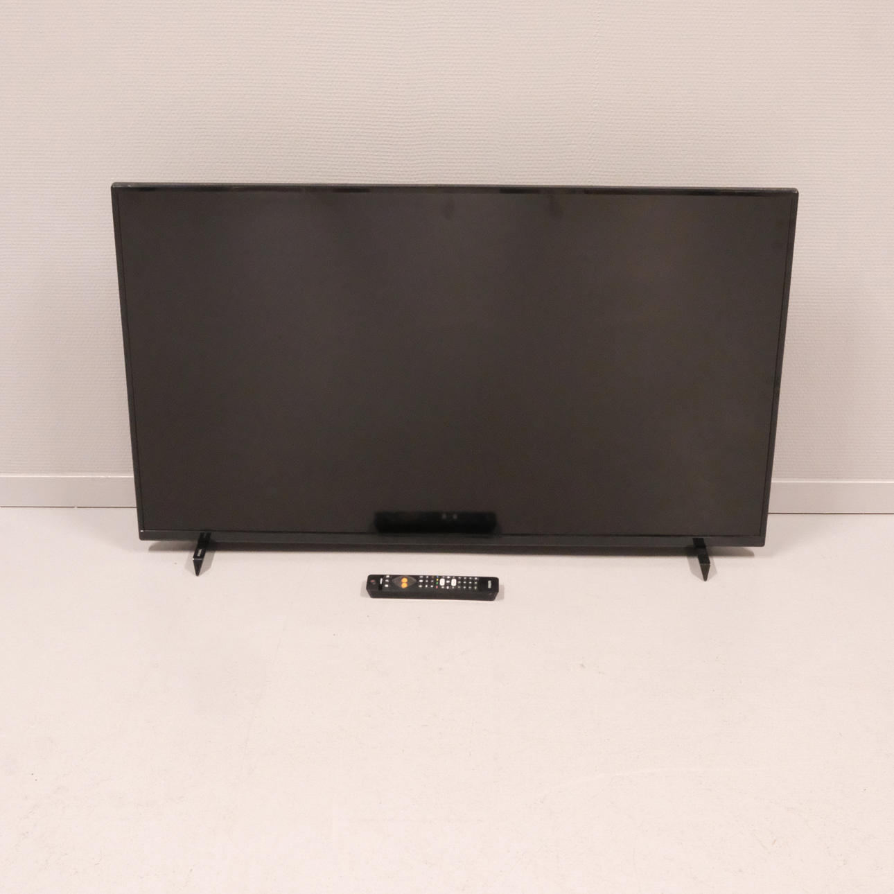 PHILIPS. LED-TV. 42,5" TUM.