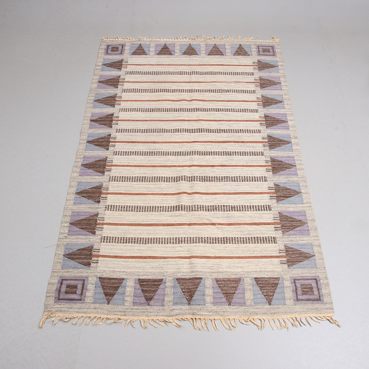 MATTA, röllakan, 270 x 174 cm.