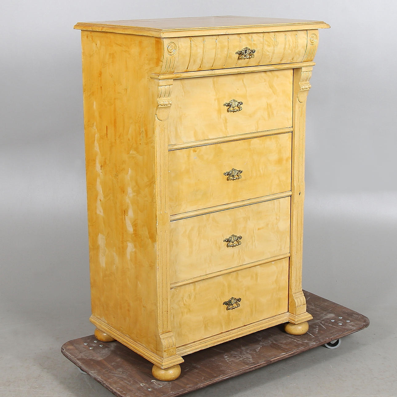 HERRBYRÅ, nyrenässans, 1800-talets slut.