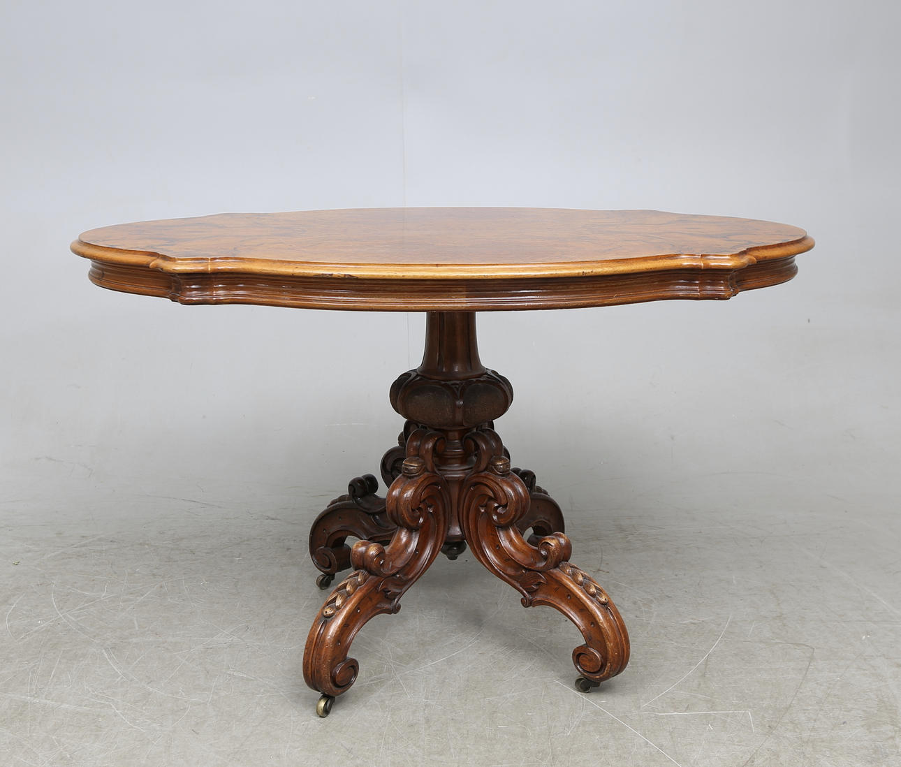 SALONGSBORD, nyrokoko, 1800-talets andra hälft.