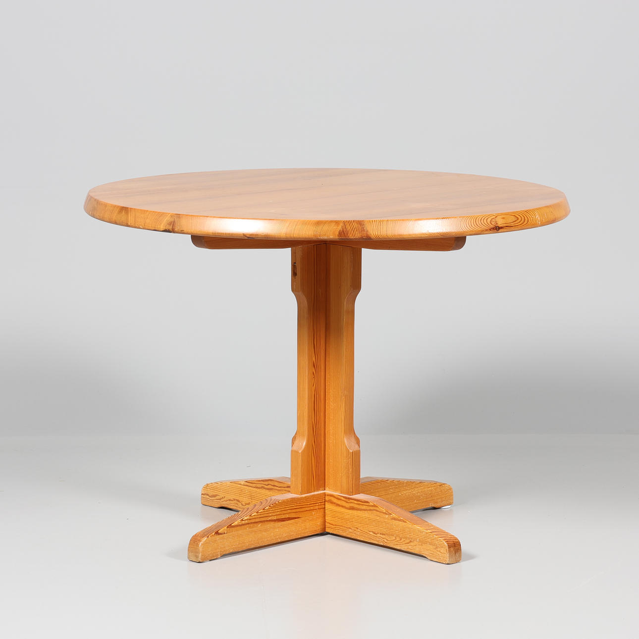 MATBORD, furu, 1900-tal.