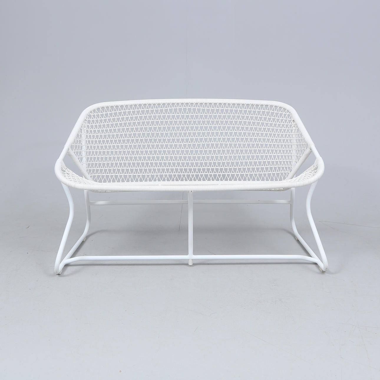 FERMOB Trädgårdssoffa "Sixties", design Frederic Sofia, 2000-tal.