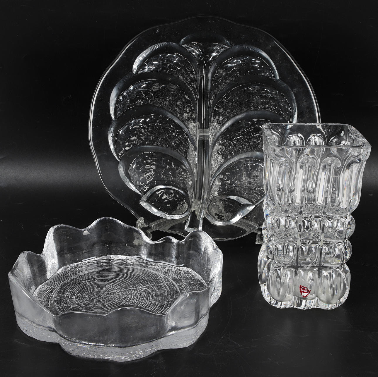 FAT OCH VAS, 3 st, glas, bl.a. "Eden", Lars Hellsten, Orrefors, samtida.
