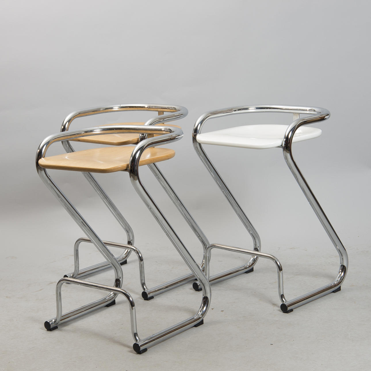 BARSTOLAR, 3 stycken, "Linda", Börge Lindau & Bo Lindekrantz, Lammhults.