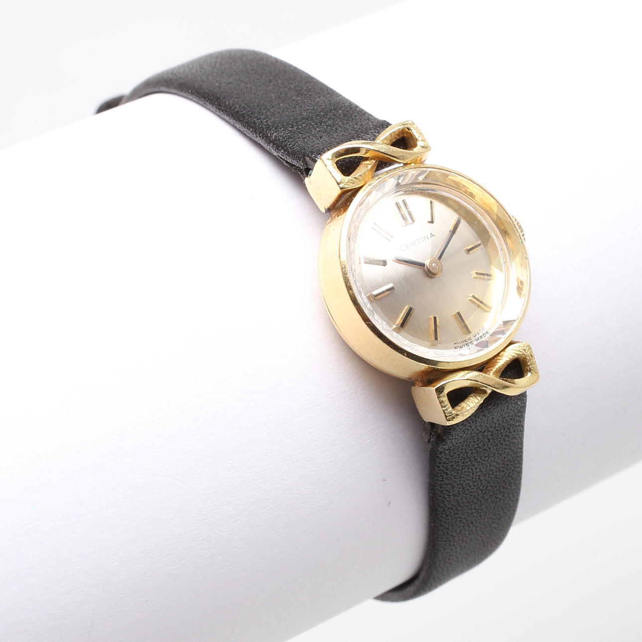 DAMARMBANDSUR, Certina, 18k guld.