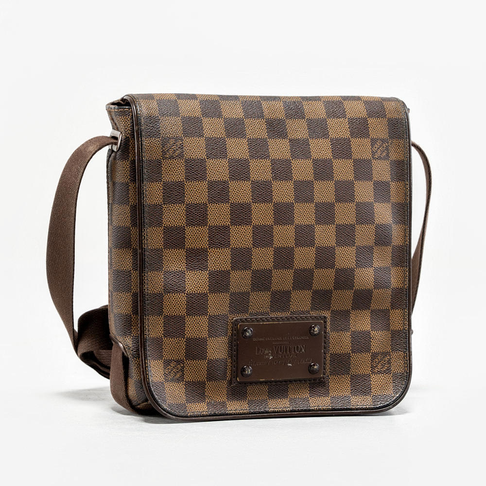 LOUIS VUITTON. Väska, "Brooklyn PM Messenger", 2009.