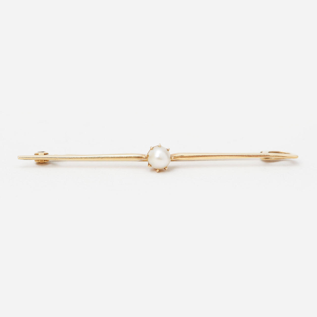 BROSCH, 18k guld samt pärla. Vikt ca 2,2 gram.