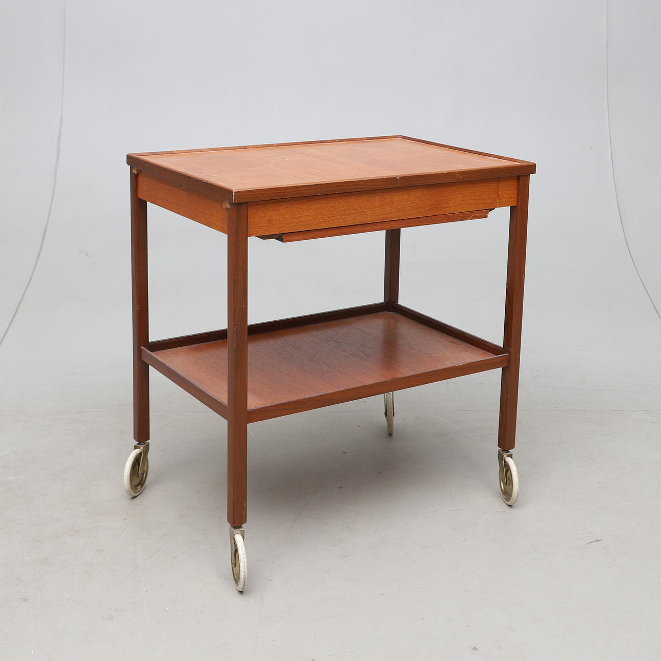SERVERINGSVAGN, Teak, omkring 1900-talets mitt.