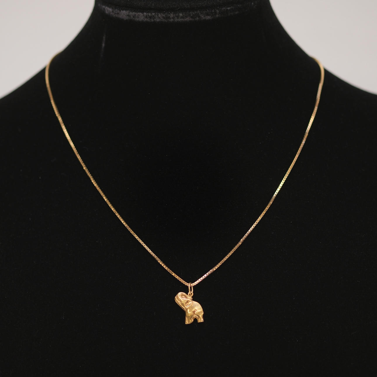 HÄNGE SAMT KEDJA, 18K GULD.