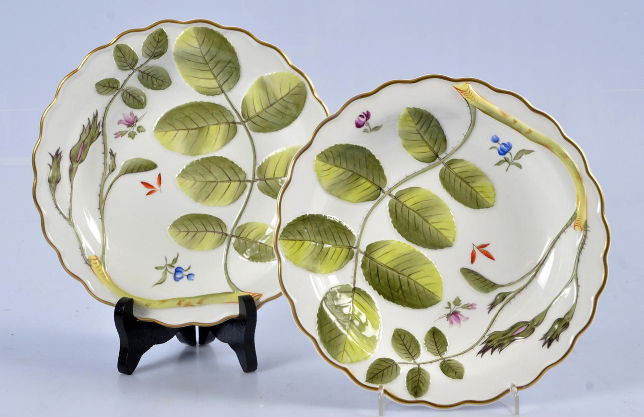TALLRIKAR, 2 st, "The blind earl", Royal Worcester, England.