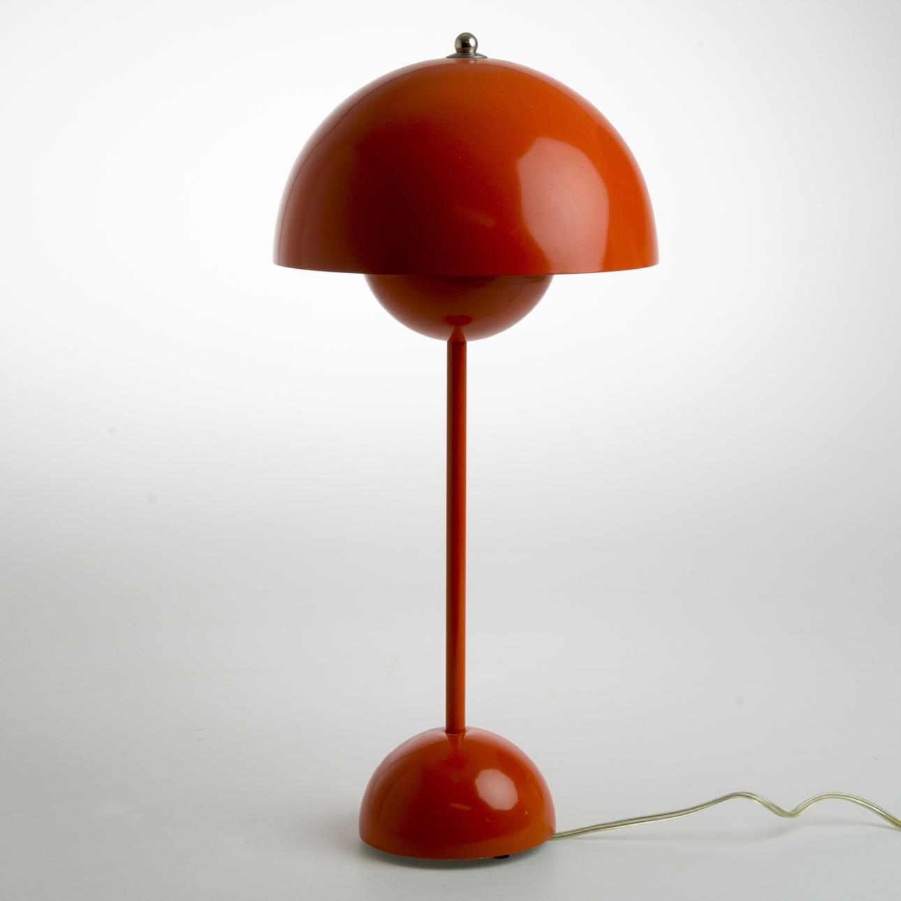 BORDSLAMPA, "Flowerpot", design Verner Panton.