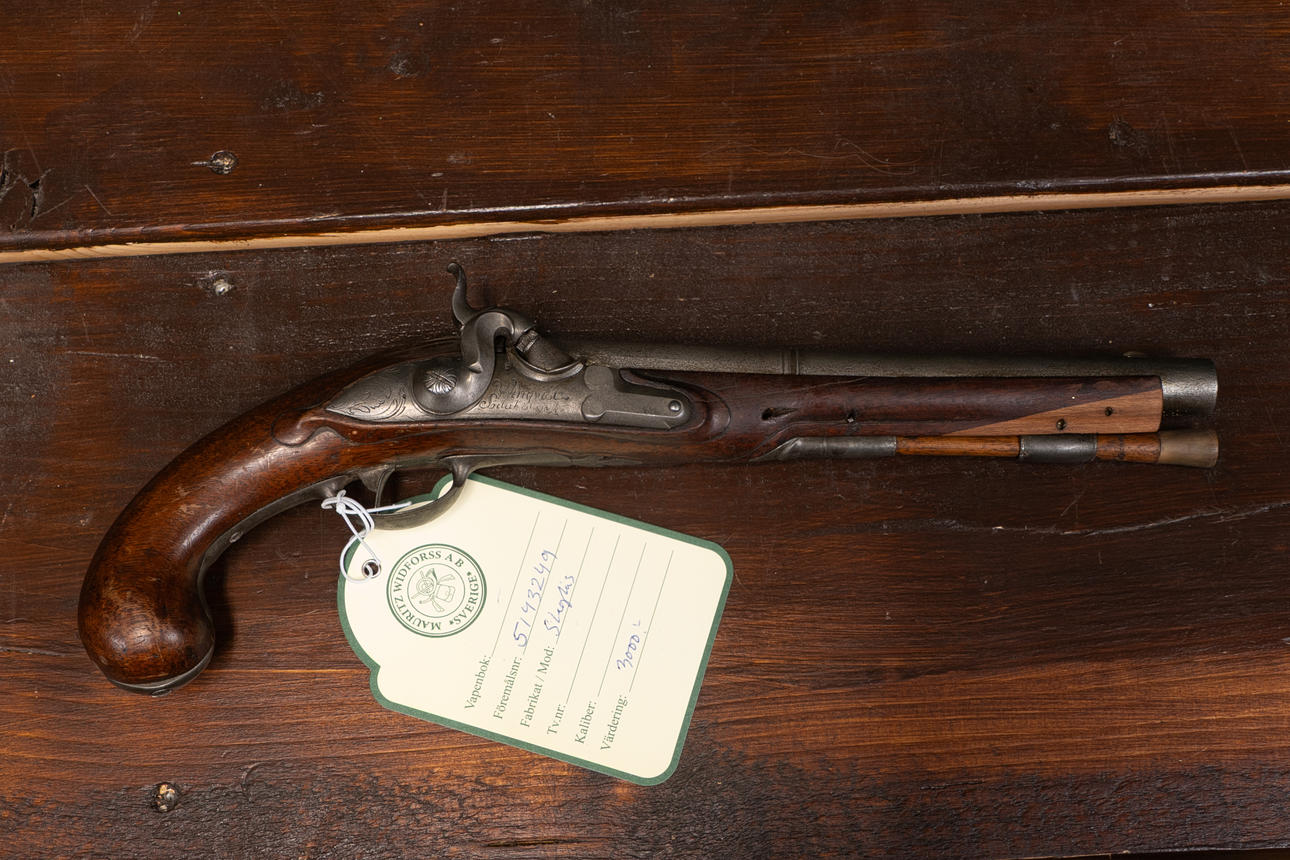 Percussion pistol, Swedish, converted from flintlock, signed Winquist ...