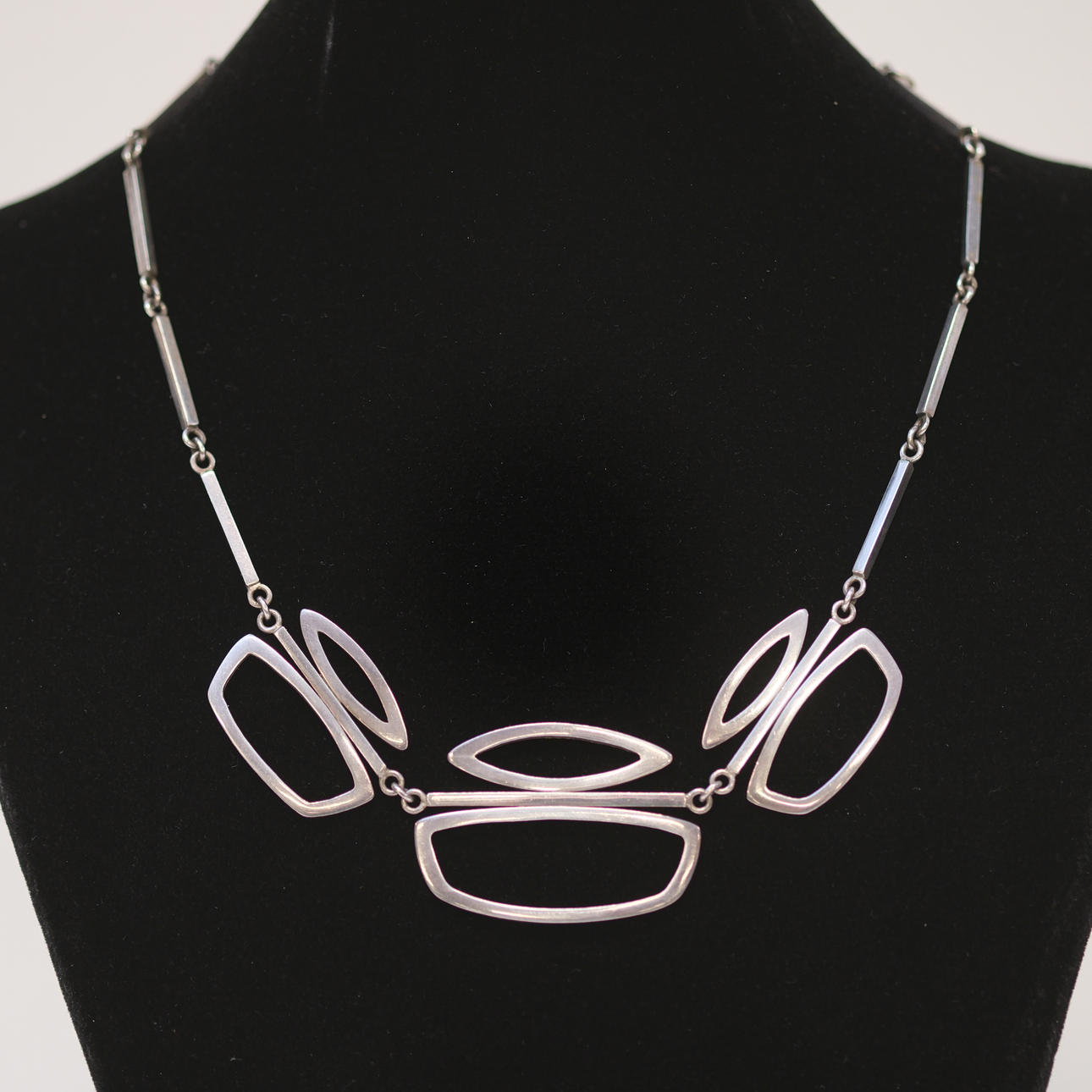 CLAES GIERTTA. COLLIER, SILVER, STOCKHOLM 1960.