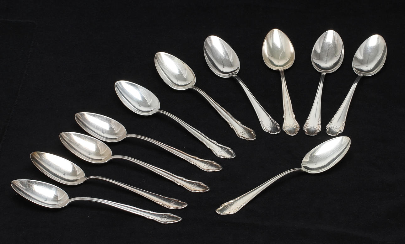 SKEDAR, 11 st, silver. Vikt 483 gram.