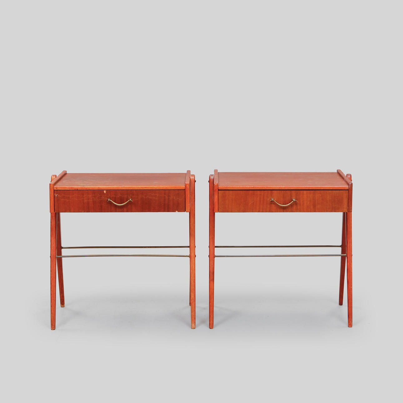 SÄNGBORD, 2 st, 1900-tal.