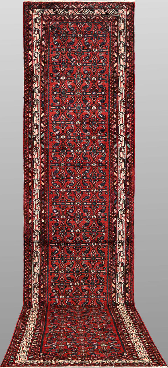 ORIENTAL CARPET. Hamadan runner, 510 x 107 cm.