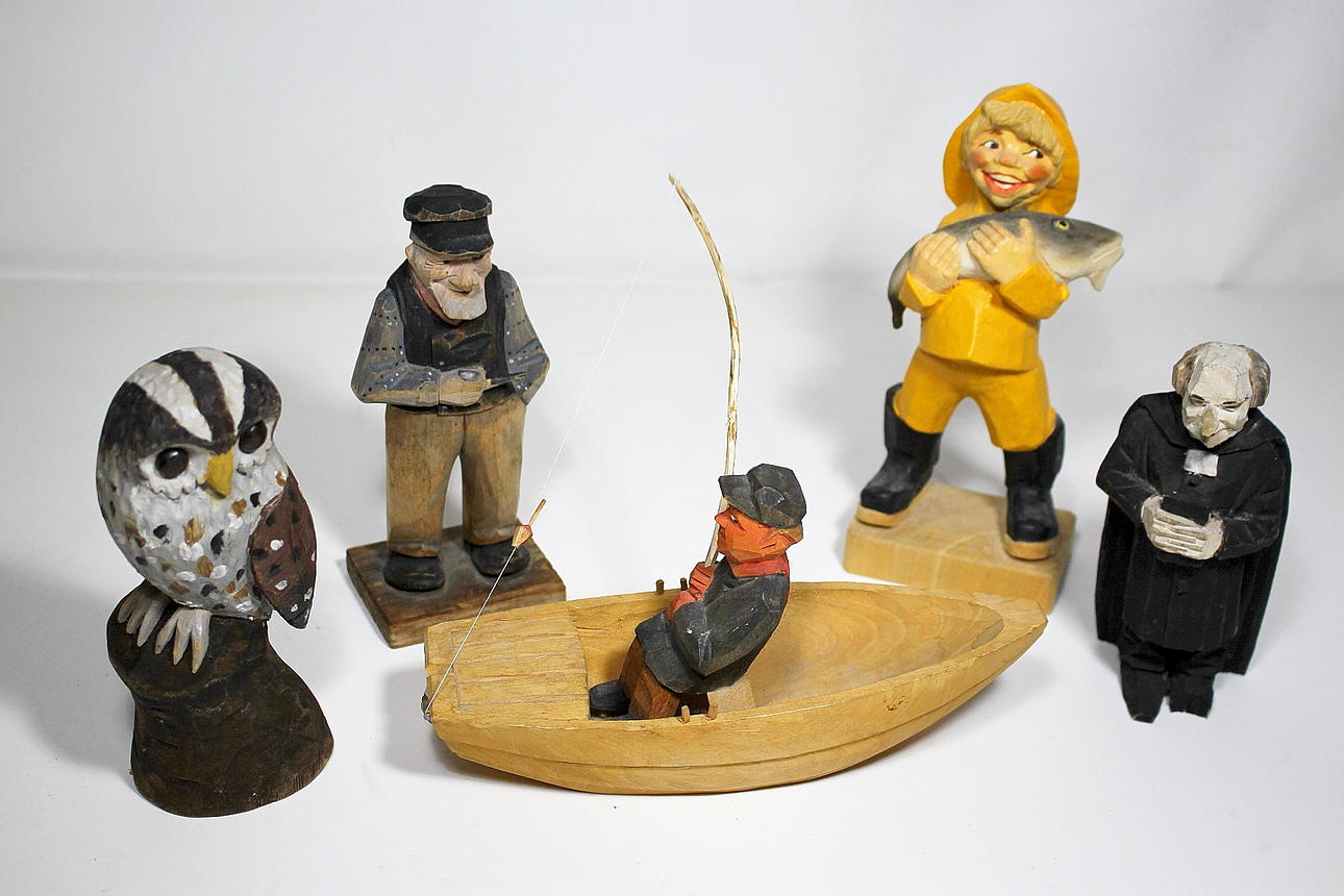 FIGURINER, trä, 5 delar, bl.a Lorenz Larsson.