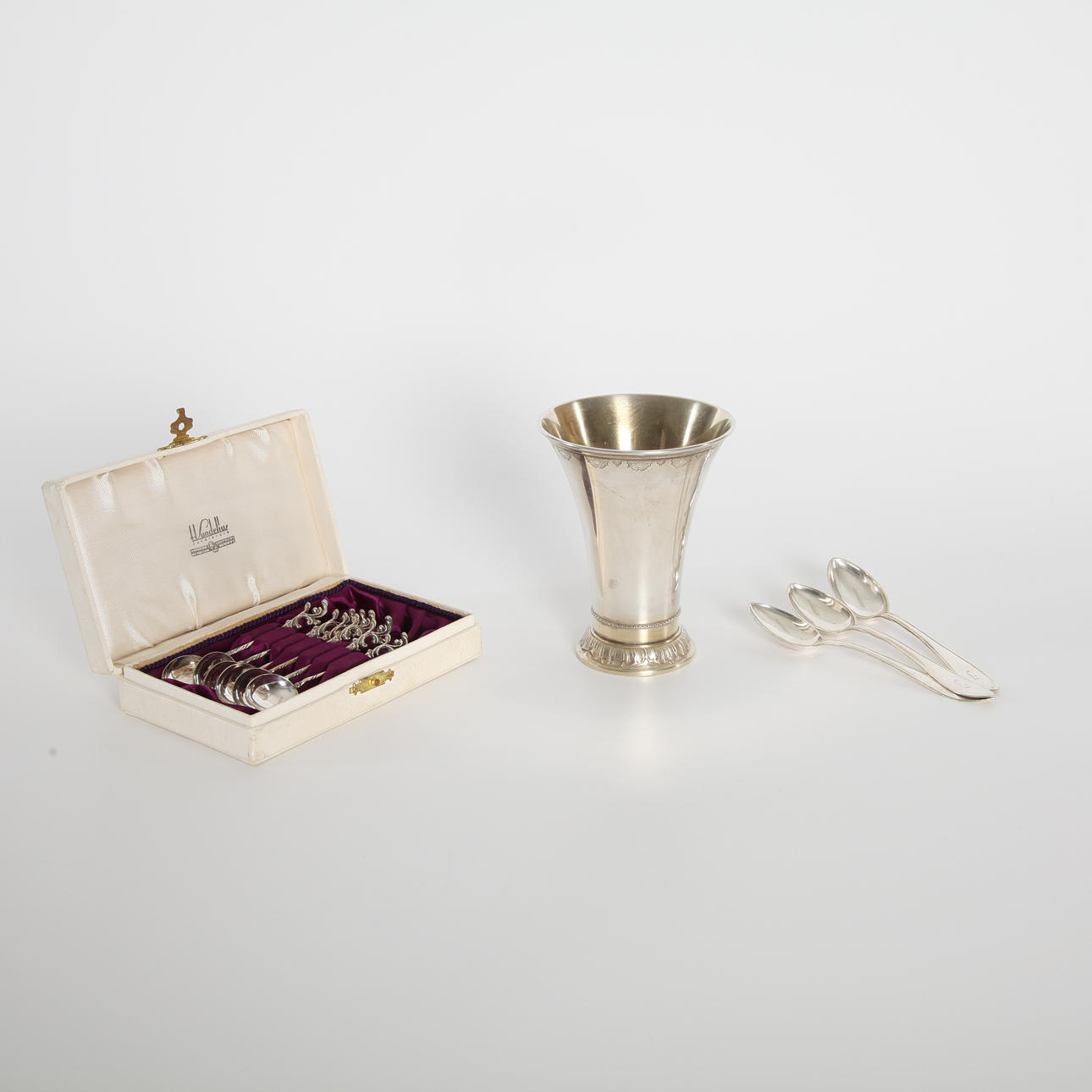 SILVERFÖREMÅL, 10 delar, 1916-1945.