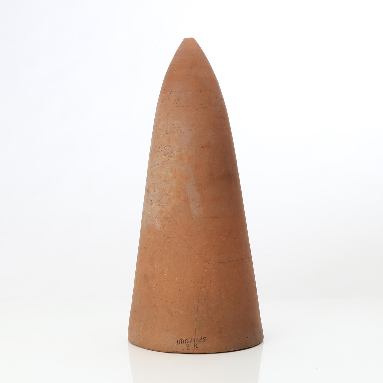 HÖGANÄS, BEEHIVE. Unglazed ceramic. 2 jugs.