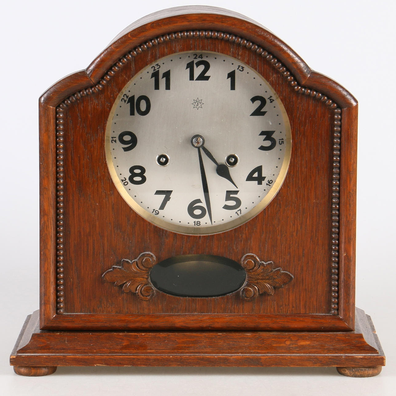 BORDSUR, ek, Junghans, 1900-talets andra hälft.