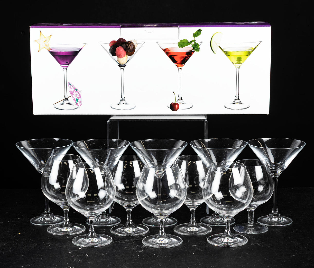 GLAS, 11 delar bl.a martini.