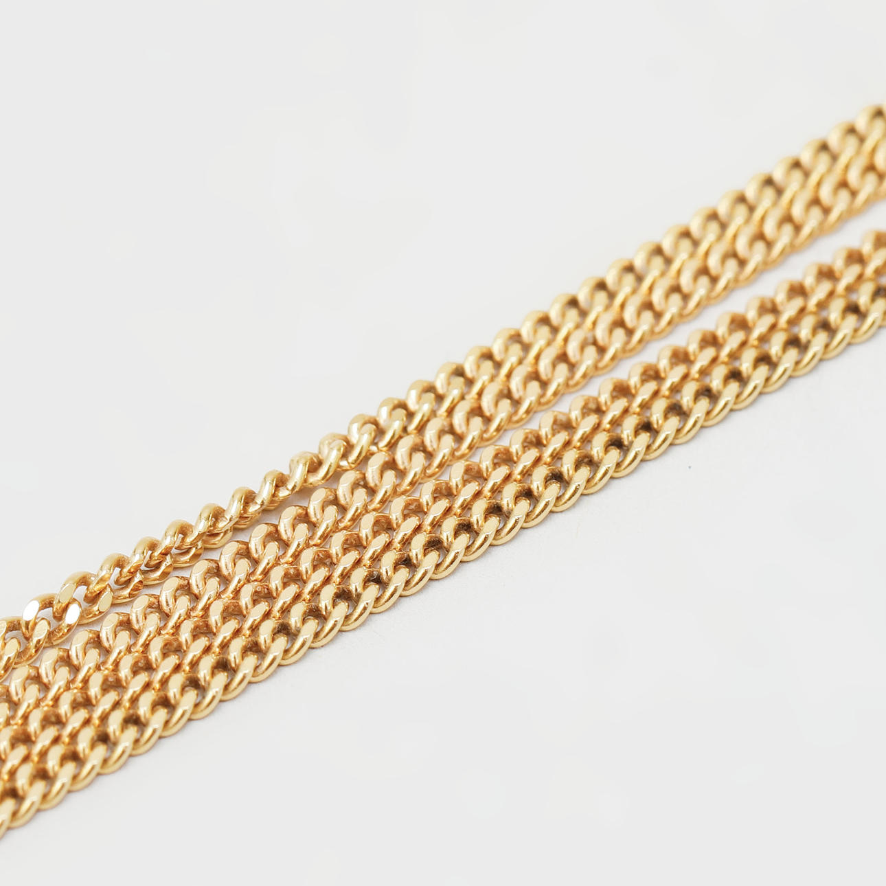 HALSKEDJA, 18k guld. Vikt ca 8,5 g.
