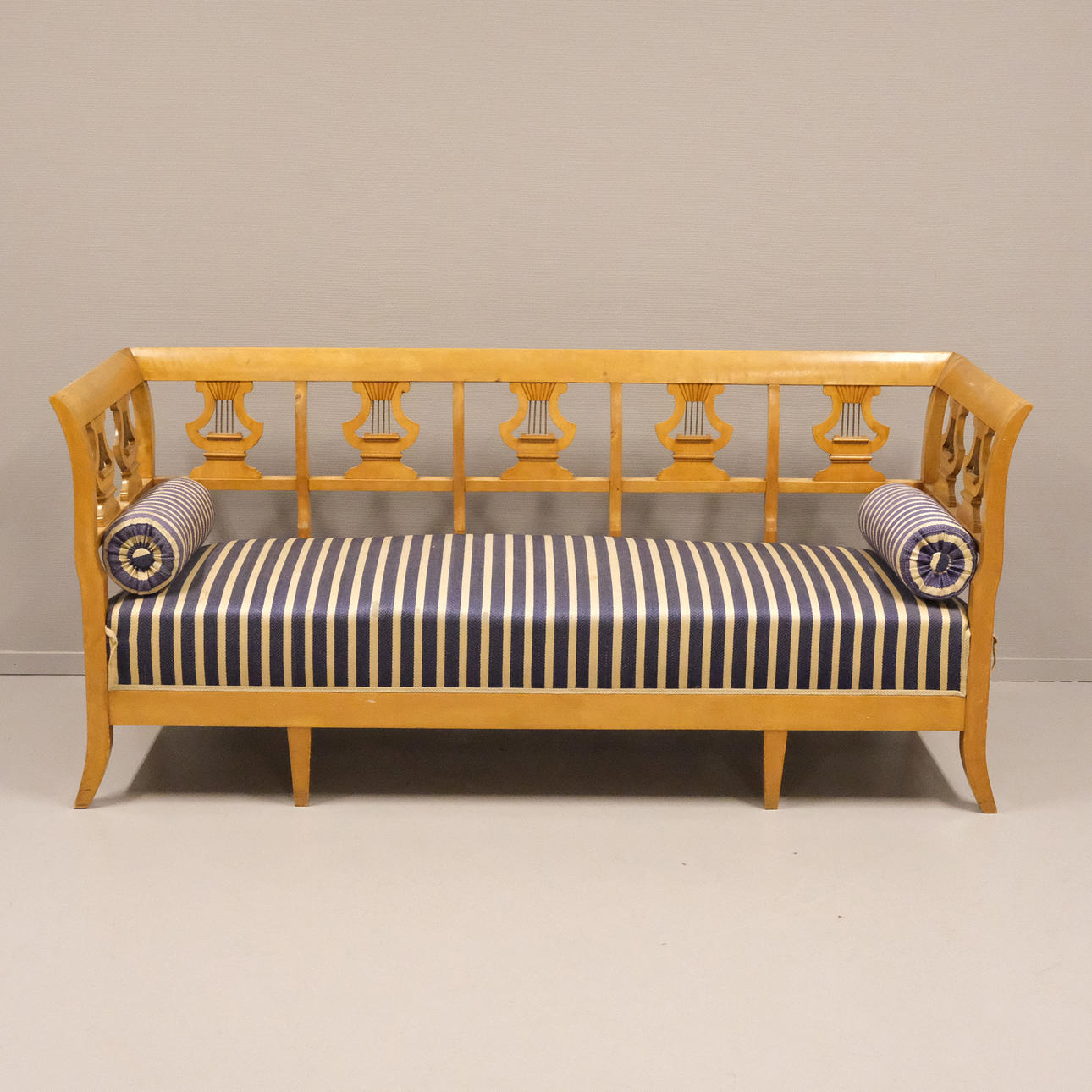 SOFFA, EMPIRESTIL, OMKRING 1900.