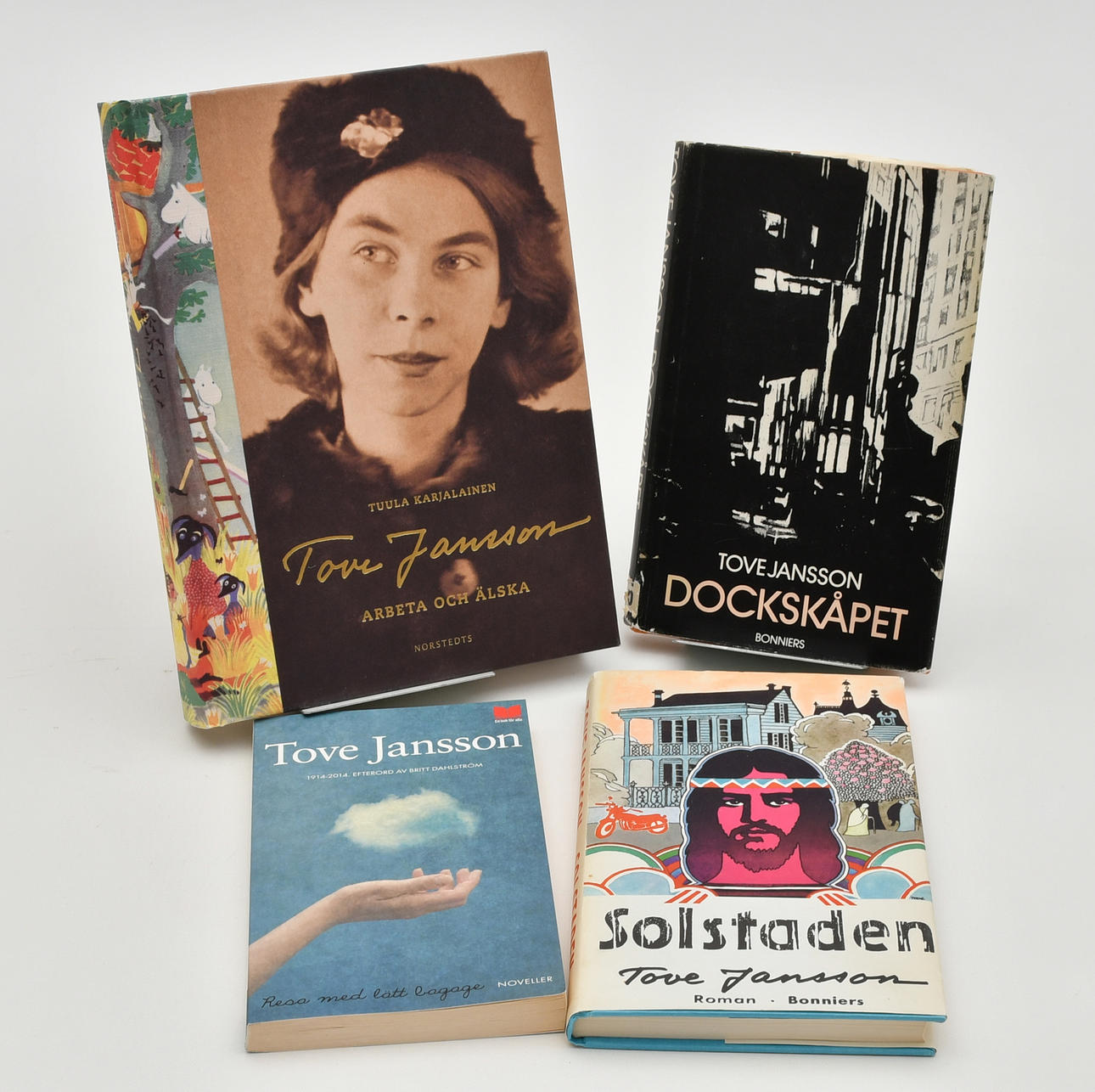 Böcker av Tove Jansson. 4 volymer.