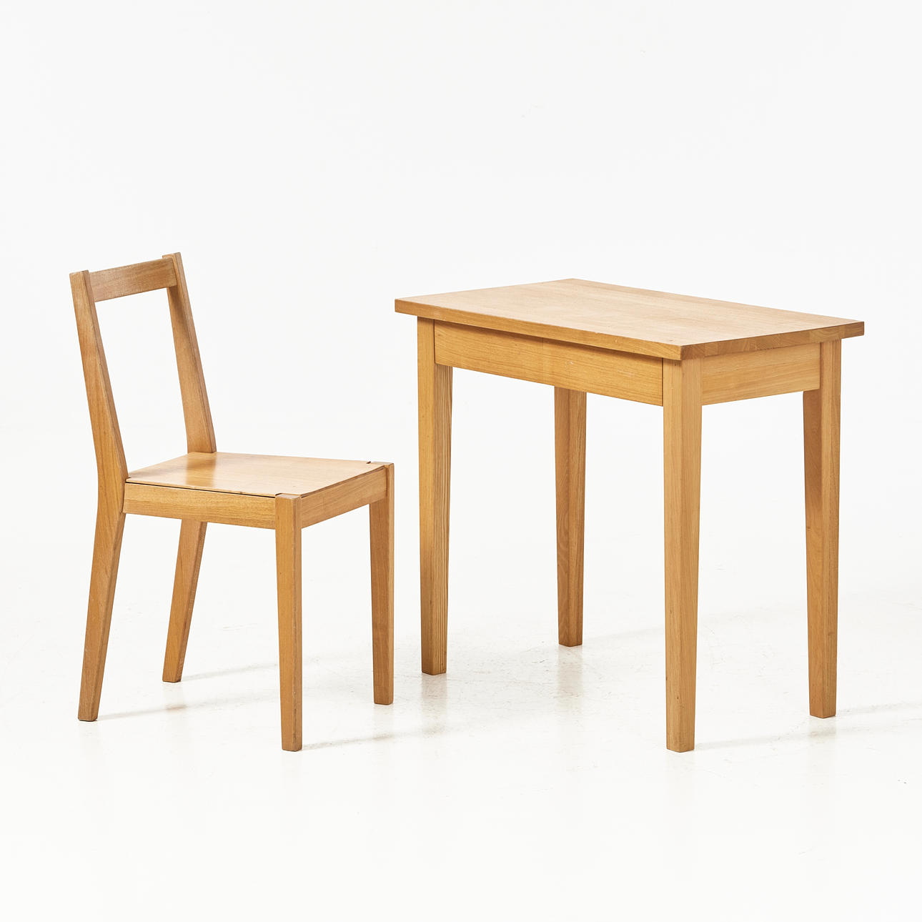 BORD och STOL, Muji, samtida.