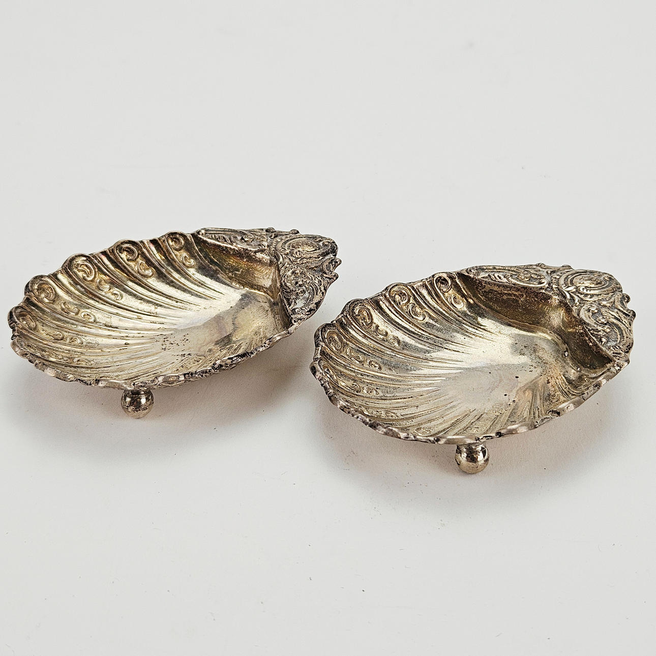 SALT CELLARS, a pair, silver, England, weight approx. 38 grams.