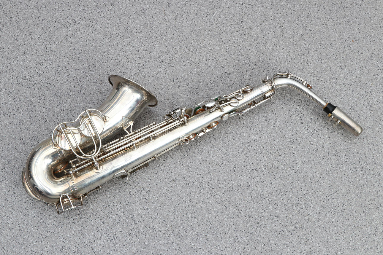 R&B シルバー 925 銀製 カップ ドイツ　218g KOHLERT & CO, SAXOPHONE. Silver-plated brass. 