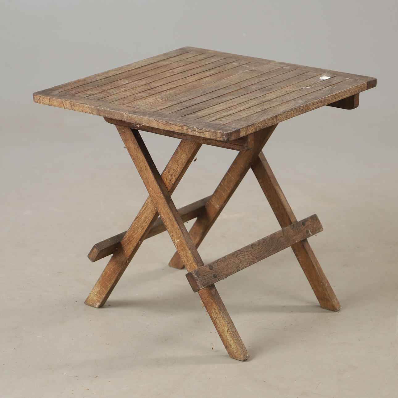TRÄDGÅRDSBORD, teak, 2000-tal.