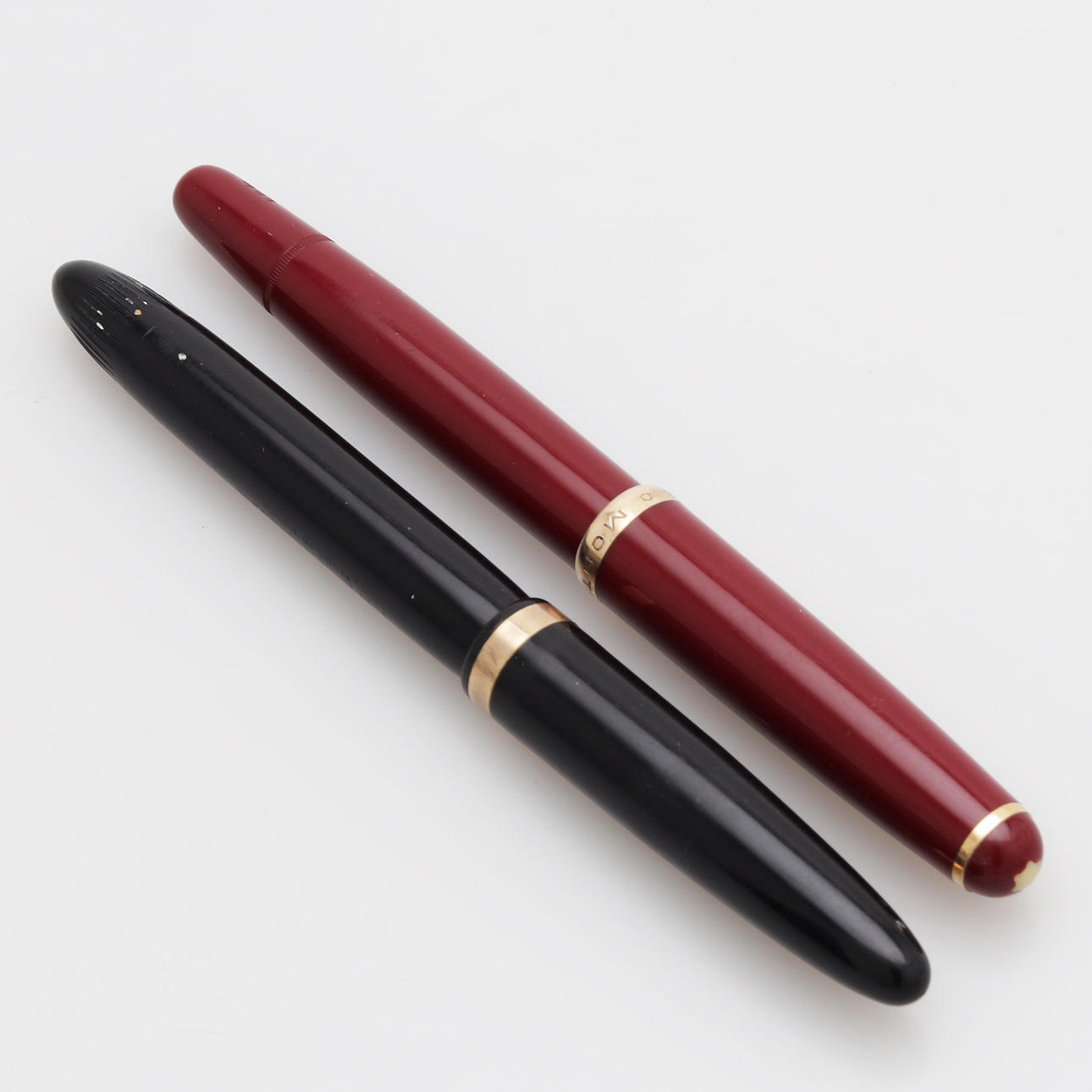 PENS, 2 pcs, 14K gold, Sheaffers/Montblanc, second half of the 20th ...