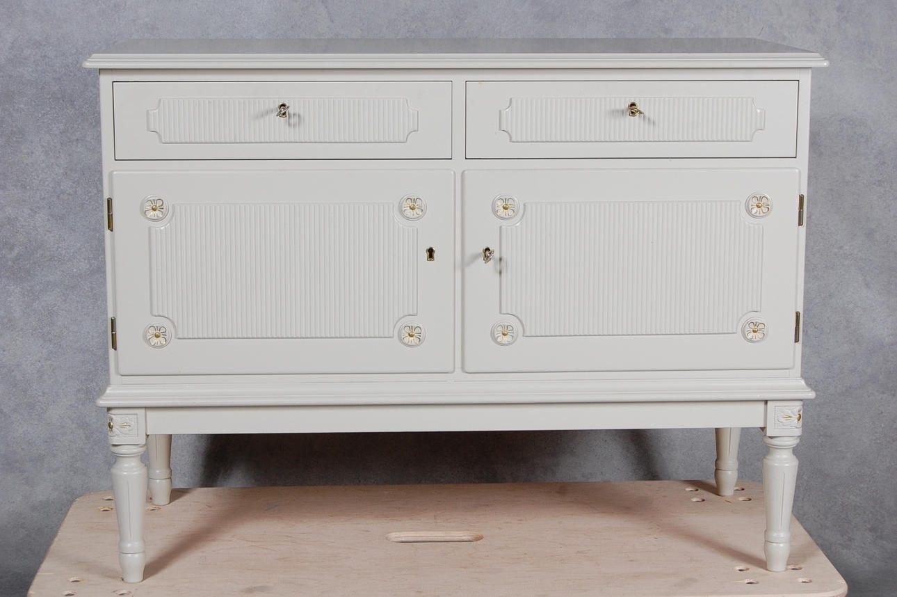 SKÅP, gustavianskstil, 1900-tal.