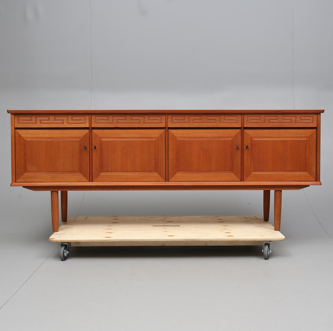 SIDEBOARD, teak, Bröderna Sörheim, Norge. 1900-talets andra hälft.