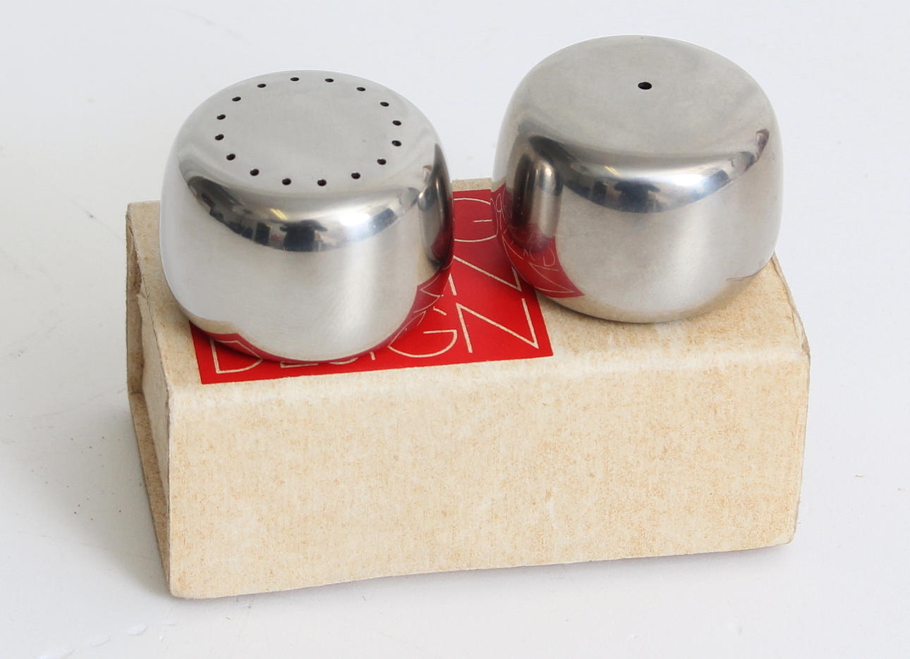 SALT OCH PEPPARKAR,Georg Jensen Design.