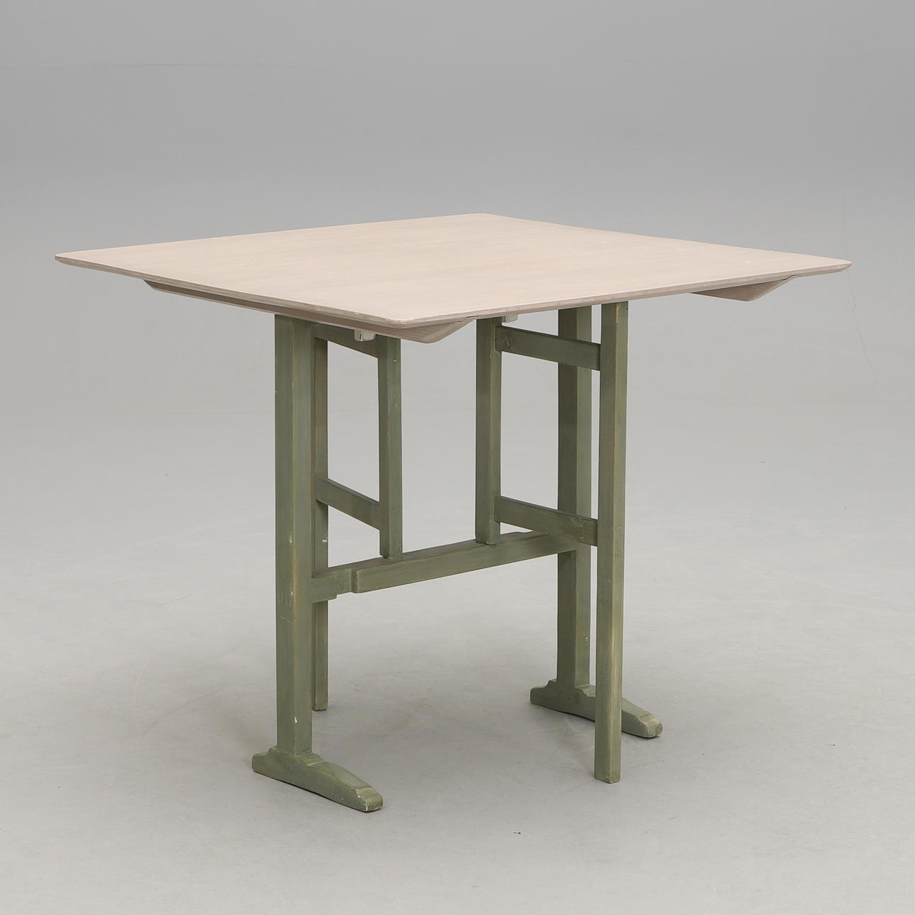 FÄLLBORD, 1900-talets första hälft.