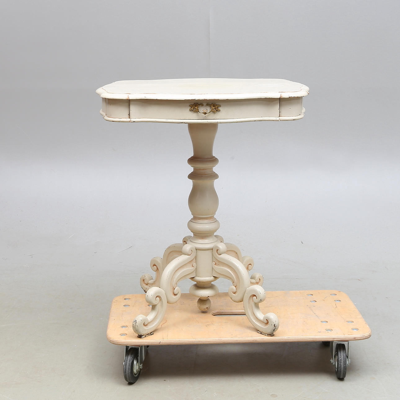 SYBORD på pelarfot1800-tal.