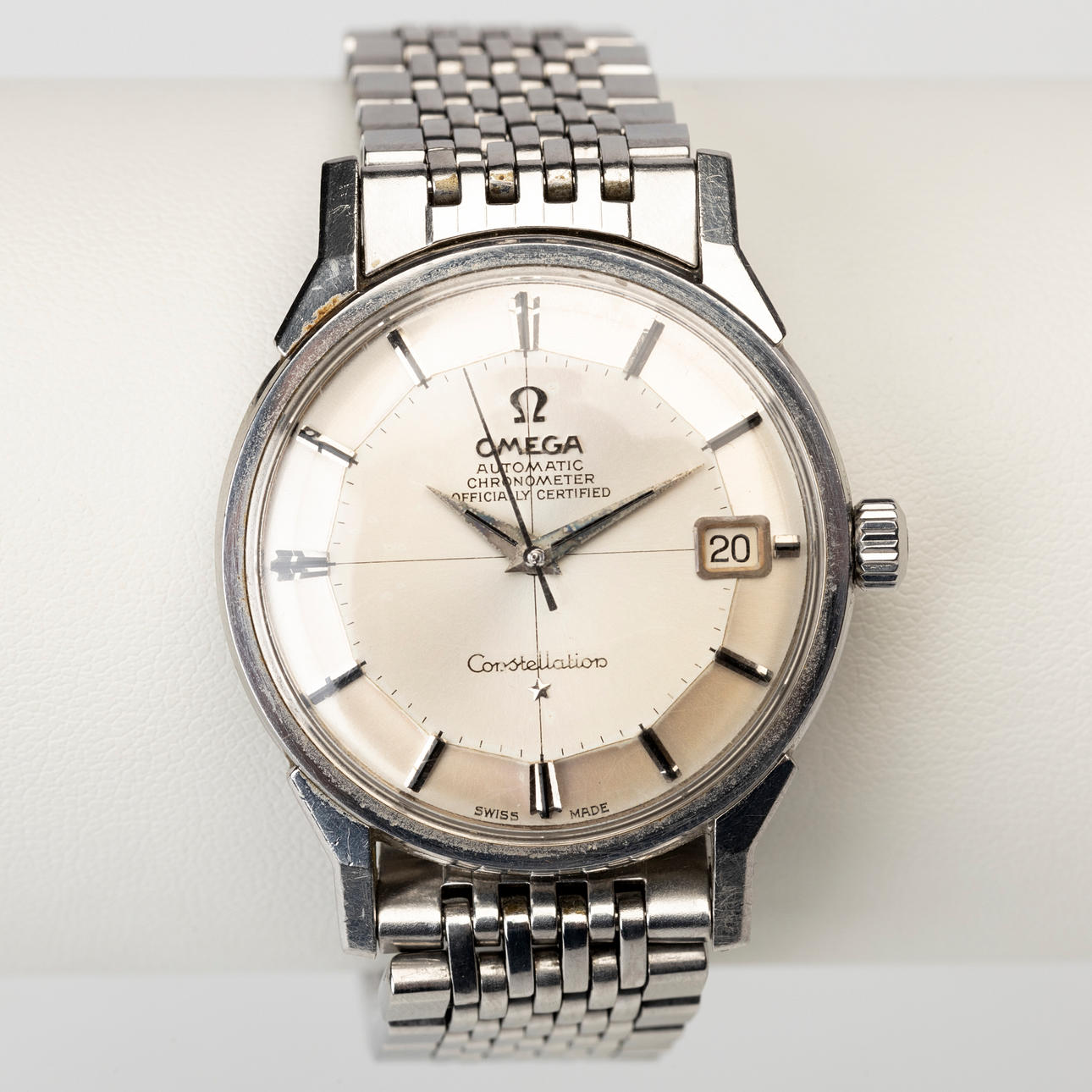 OMEGA. Constellation, Chronometer, "Pie-Pan", automatic, cal. 561, steel, approx. 1966.