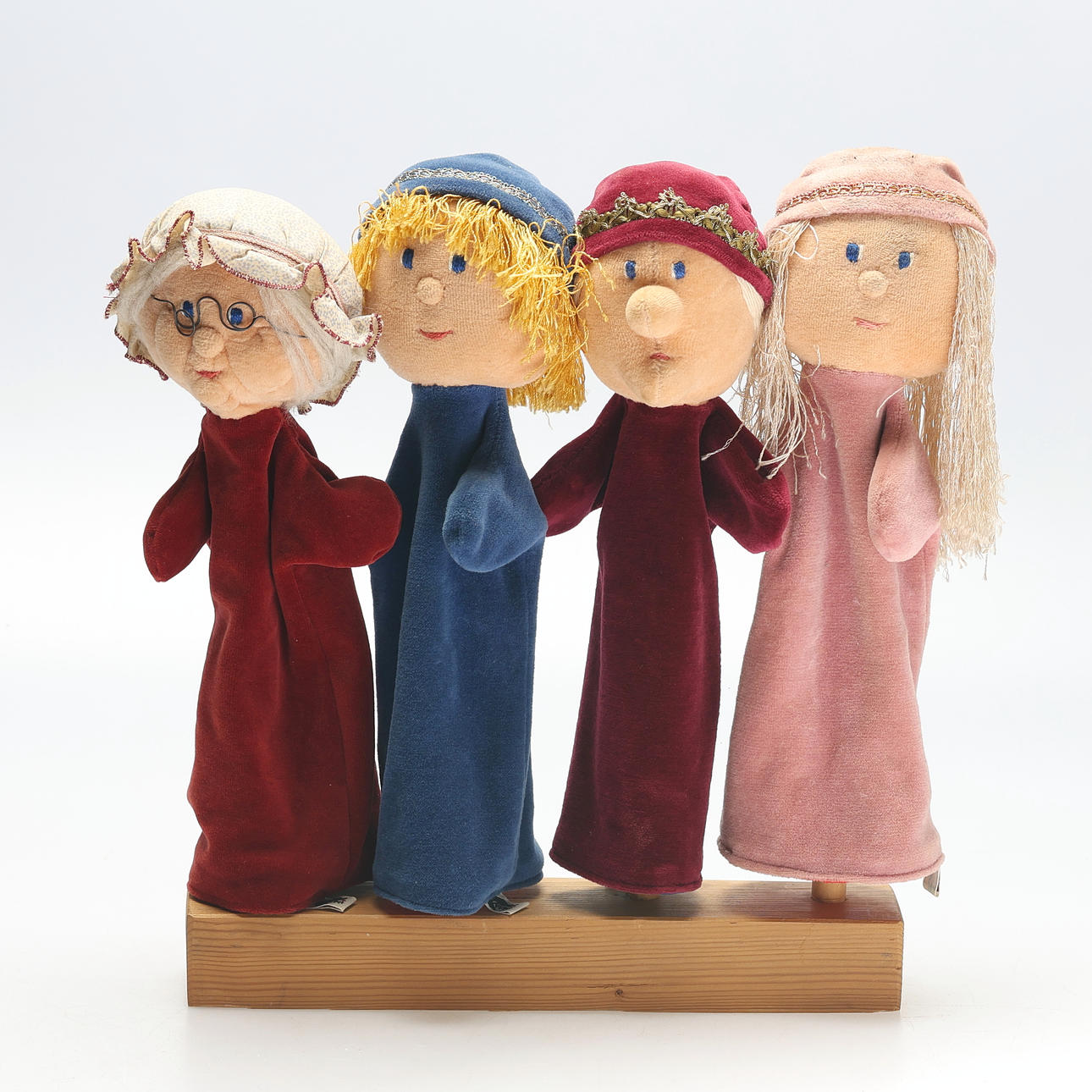 HAND PUPPETS, 4 pcs, Kalikå, label marked.